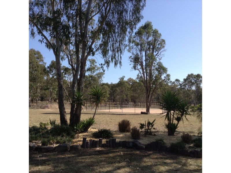 11 Ahern Ln, Pratten QLD 4370