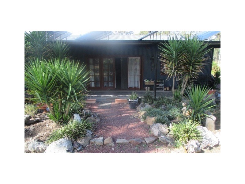 11 Ahern Ln, Pratten QLD 4370