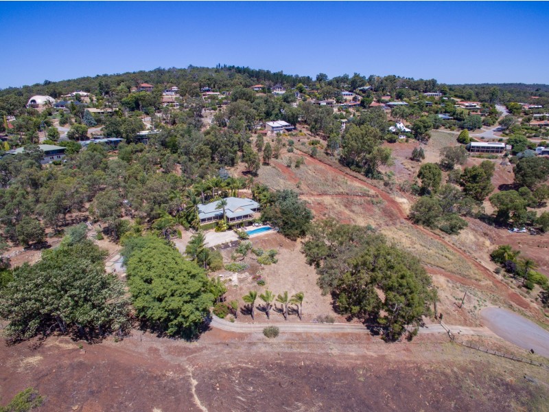 5 Teresa Court, Kelmscott WA 6111