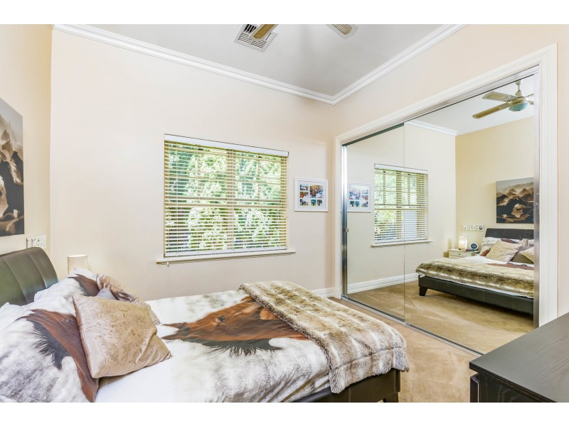 5 Teresa Court, Kelmscott WA 6111