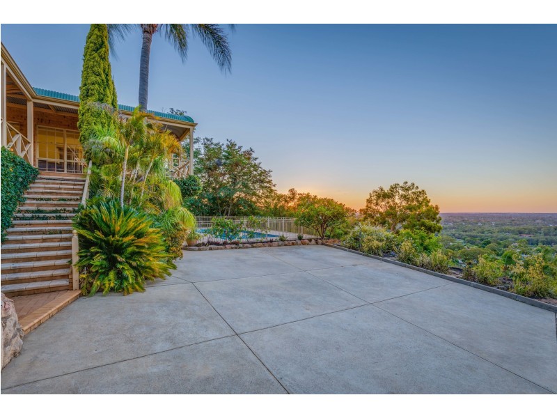 5 Teresa Court, Kelmscott WA 6111