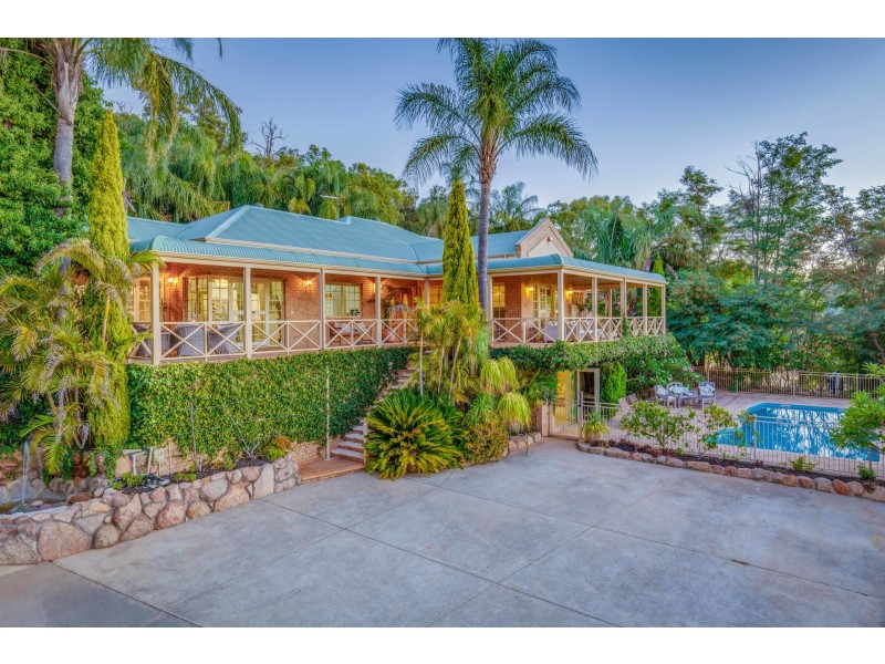 5 Teresa Court, Kelmscott WA 6111