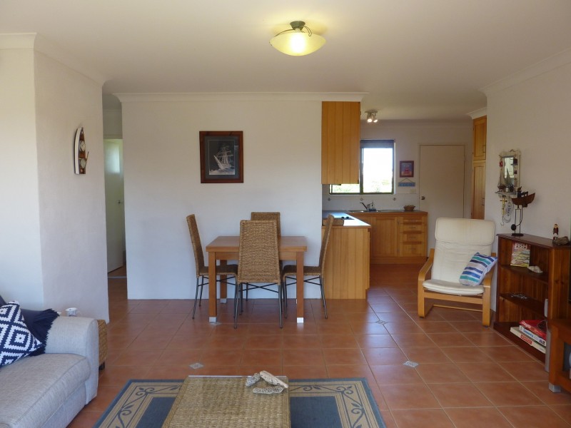 4/11 Carrington St, Woolgoolga NSW 2456