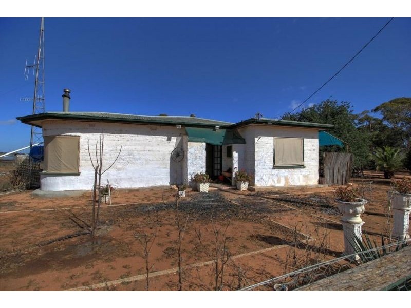 39 Henry road, Kingston On Murray SA 5331