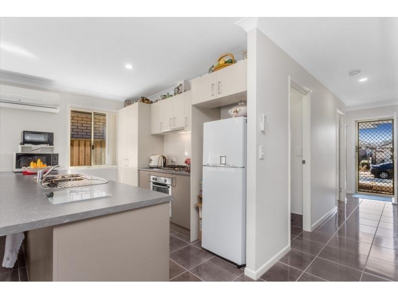 26 Watarrka Avenue, Fitzgibbon QLD 4018