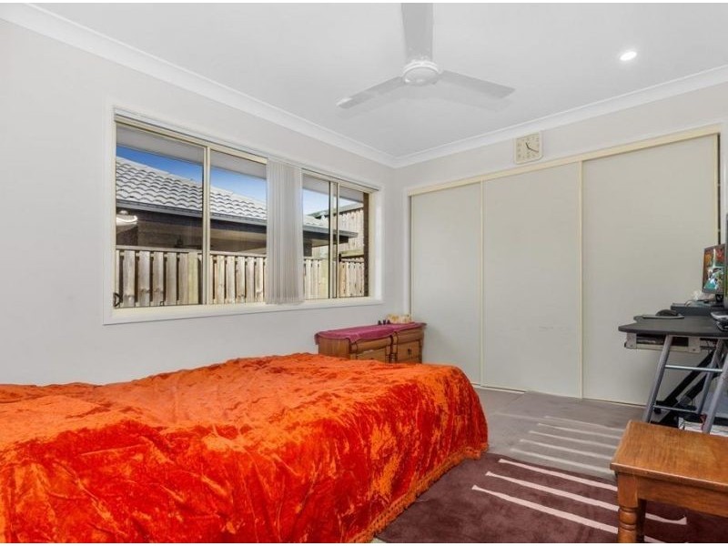 26 Watarrka Avenue, Fitzgibbon QLD 4018