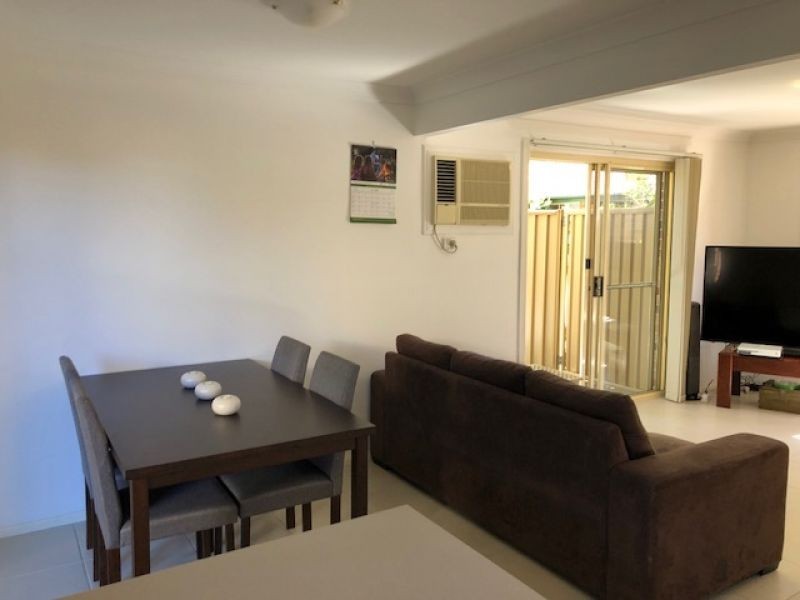 2/33 Government Rd, Labrador QLD 4215