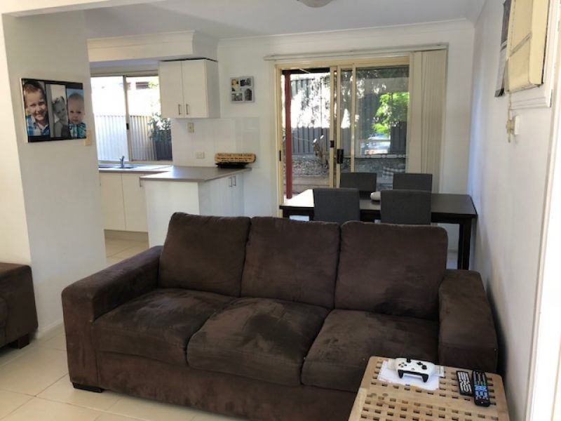 2/33 Government Rd, Labrador QLD 4215