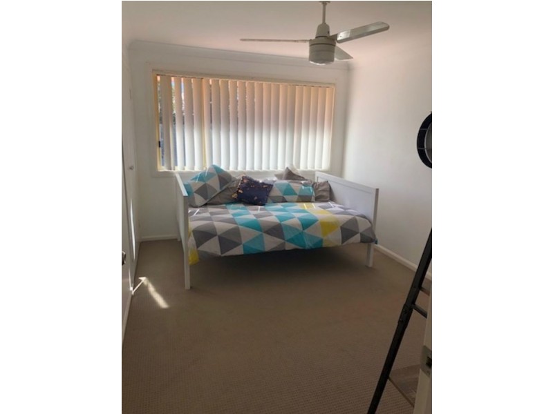 2/33 Government Rd, Labrador QLD 4215