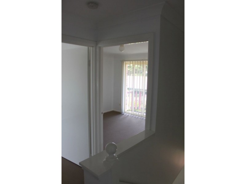 2/33 Government Rd, Labrador QLD 4215