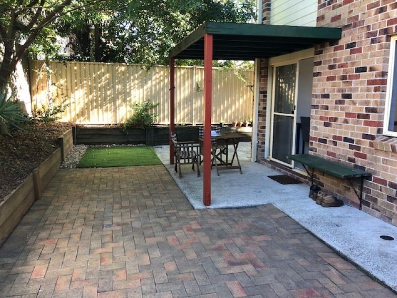 2/33 Government Rd, Labrador QLD 4215