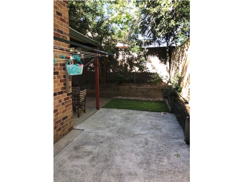 2/33 Government Rd, Labrador QLD 4215