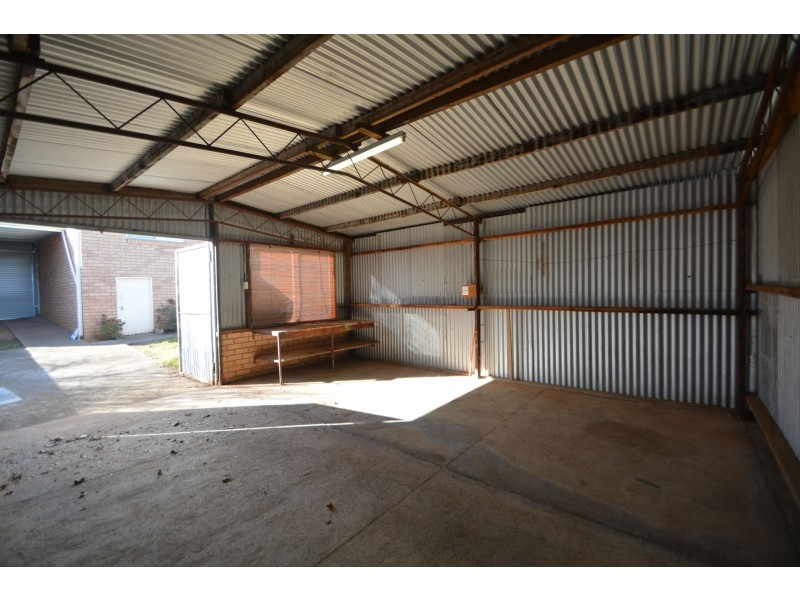 2 Dwyer Drive, Young NSW 2594