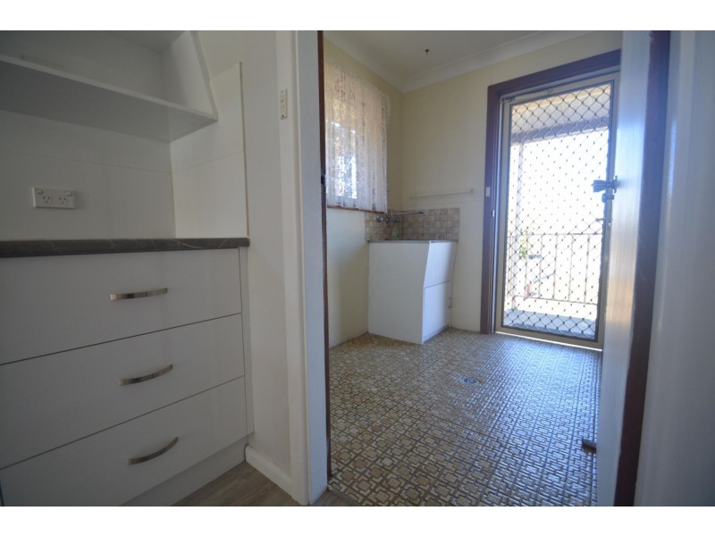 2 Dwyer Drive, Young NSW 2594