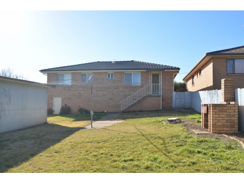 2 Dwyer Drive, Young NSW 2594