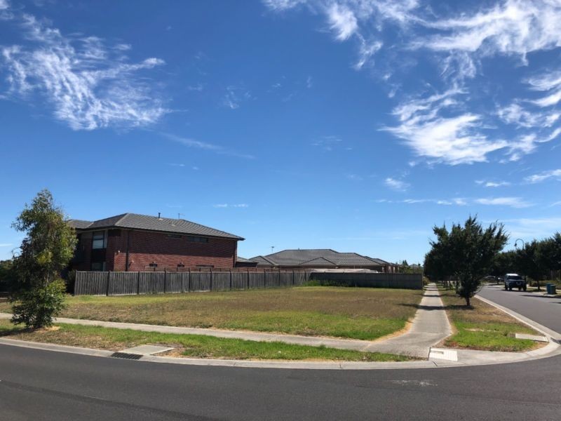 24 Freshwater Blvd, Lyndhurst VIC 3975