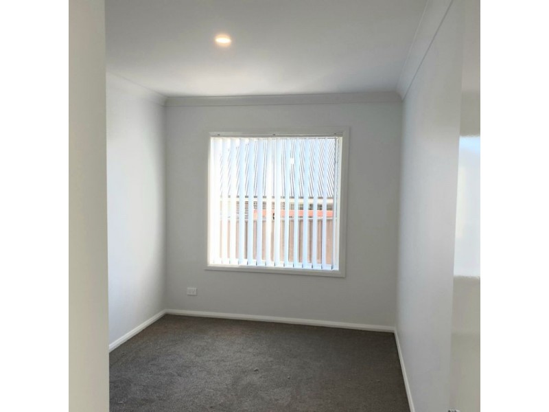 27 William Maker Dr, Orange NSW 2800