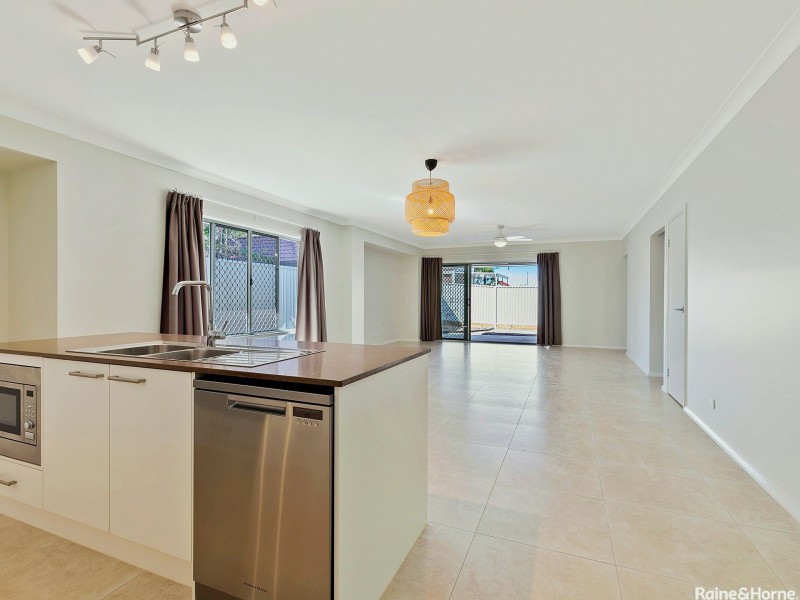 10 Garsden st, Redcliffe QLD 4020