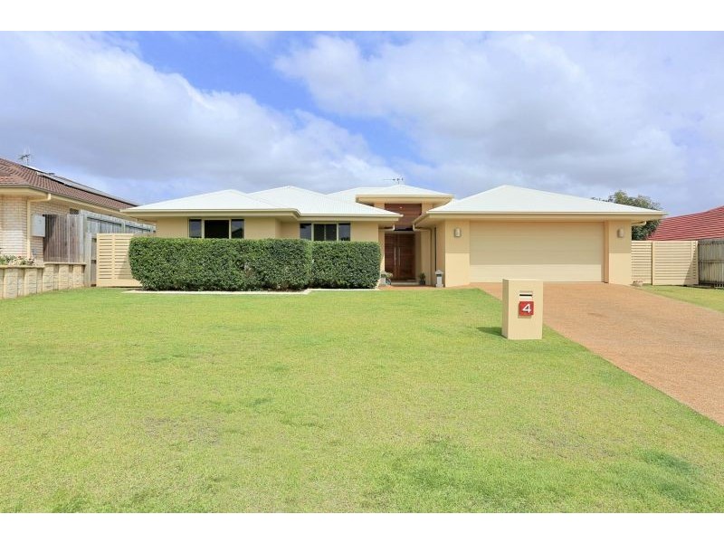 4 Mountney Street, Avoca QLD 4670