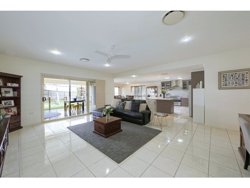 4 Mountney Street, Avoca QLD 4670