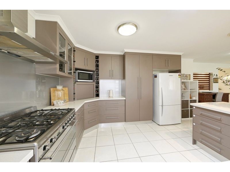 4 Mountney Street, Avoca QLD 4670