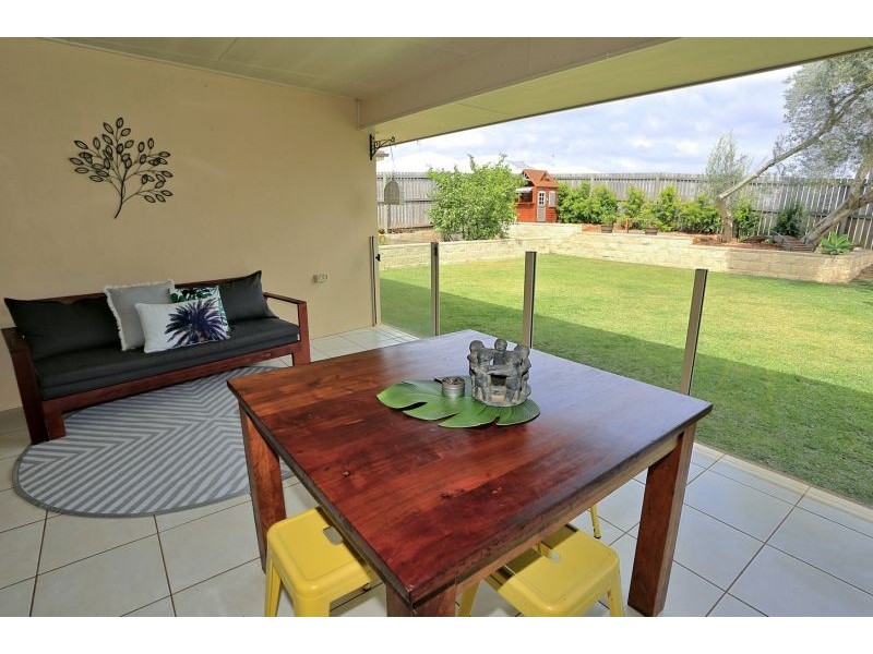 4 Mountney Street, Avoca QLD 4670