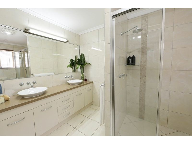 4 Mountney Street, Avoca QLD 4670