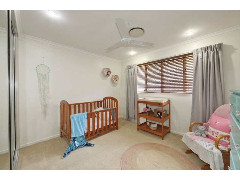 4 Mountney Street, Avoca QLD 4670