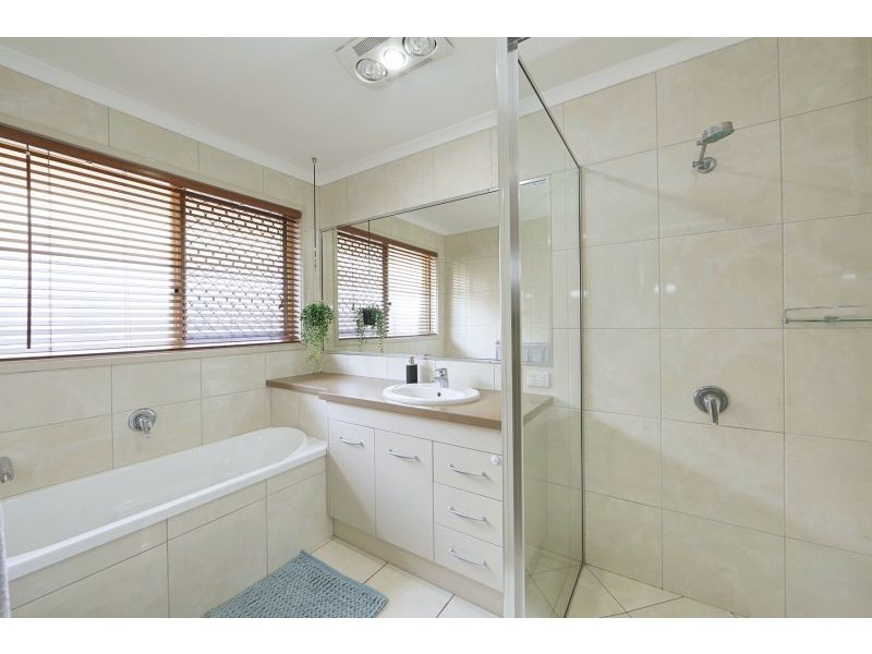 4 Mountney Street, Avoca QLD 4670