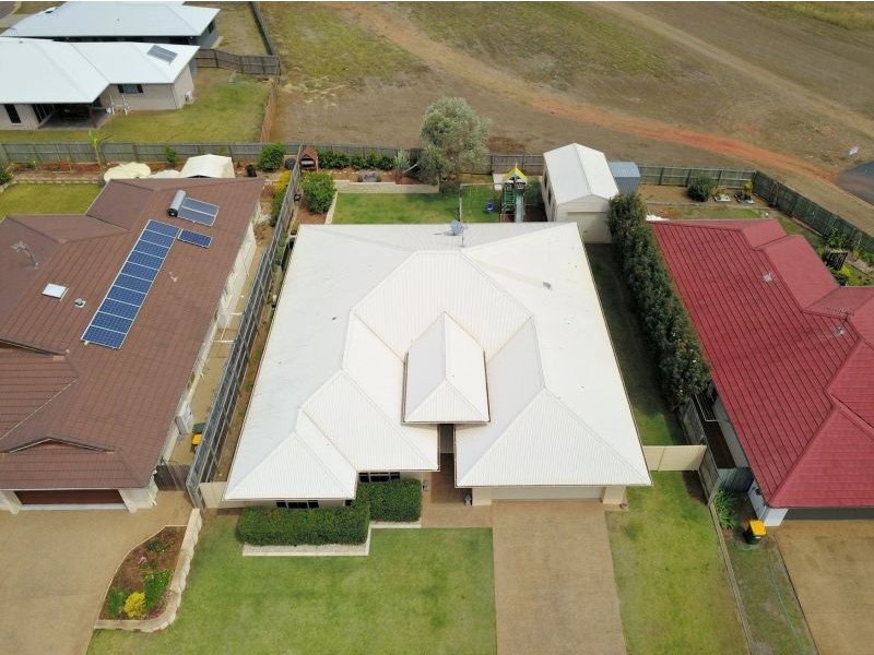 4 Mountney Street, Avoca QLD 4670