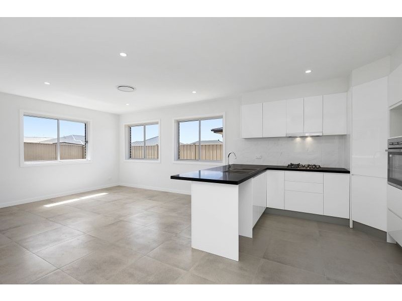1/63 Kidd Circuit, Goulburn NSW 2580