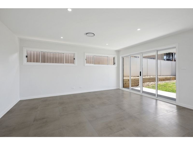 1/63 Kidd Circuit, Goulburn NSW 2580
