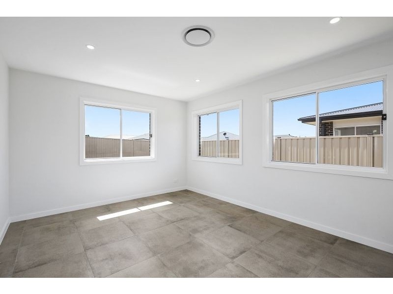 1/63 Kidd Circuit, Goulburn NSW 2580