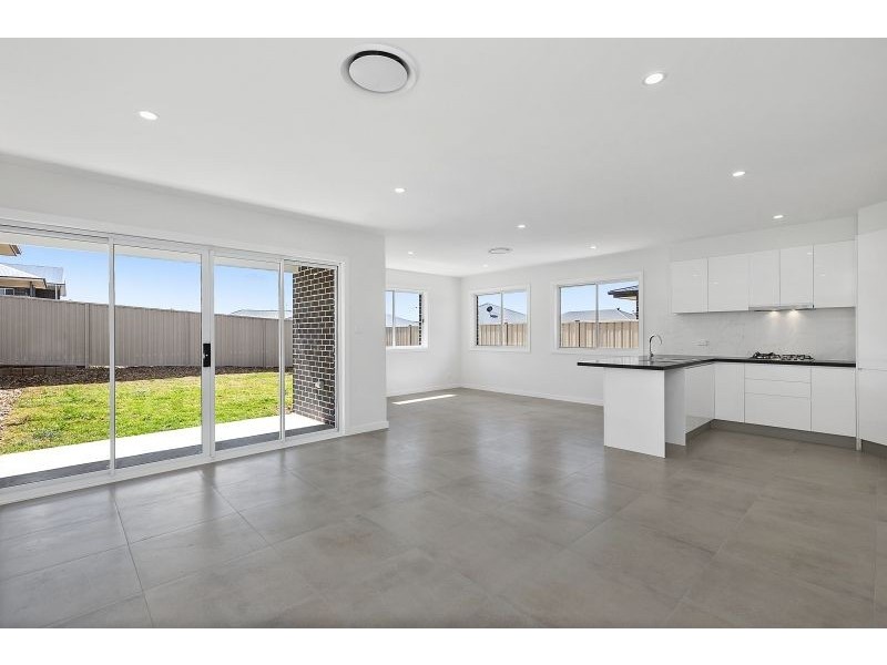 1/63 Kidd Circuit, Goulburn NSW 2580