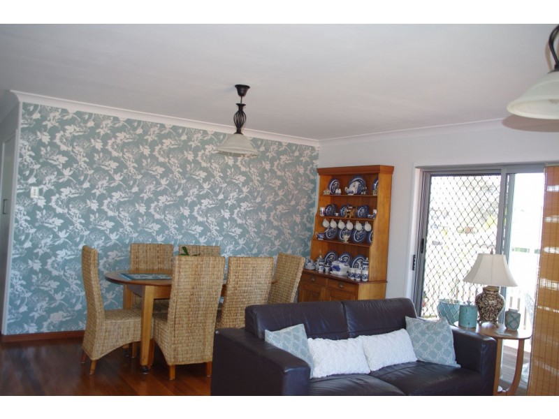 4a Adams Street, Scarborough QLD 4020
