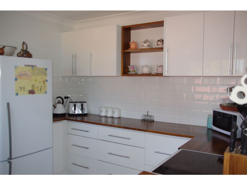 4a Adams Street, Scarborough QLD 4020