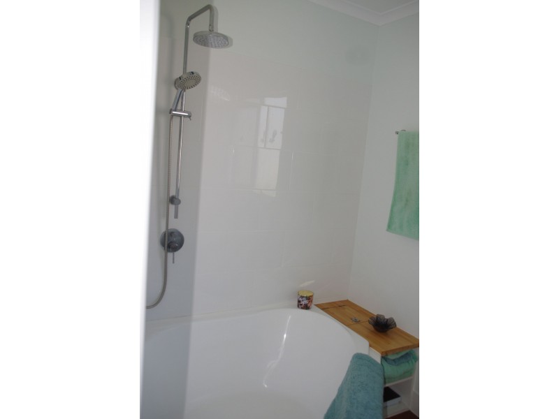 4a Adams Street, Scarborough QLD 4020