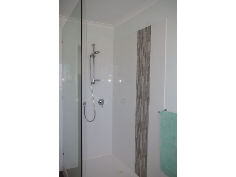 4a Adams Street, Scarborough QLD 4020