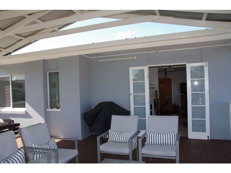 4a Adams Street, Scarborough QLD 4020