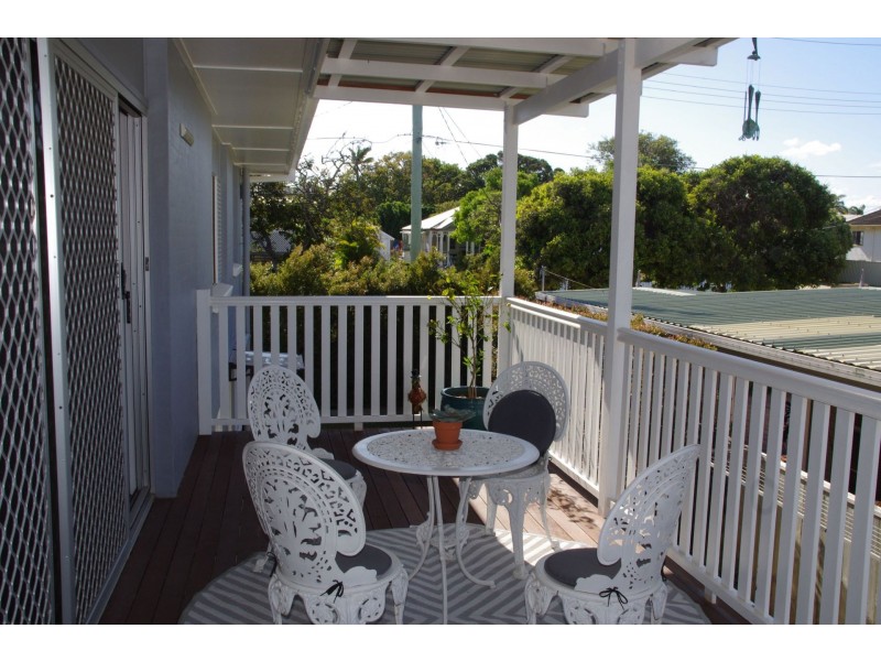 4a Adams Street, Scarborough QLD 4020