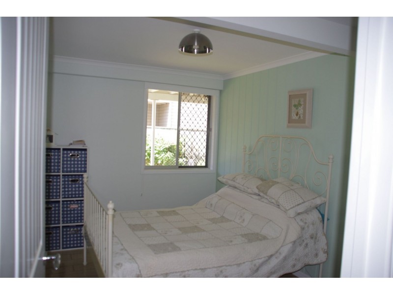 4a Adams Street, Scarborough QLD 4020