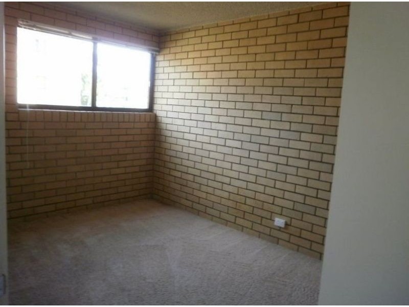 6/8 Coonowrin Street, Battery Hill QLD 4551