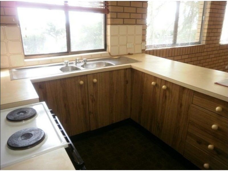 6/8 Coonowrin Street, Battery Hill QLD 4551