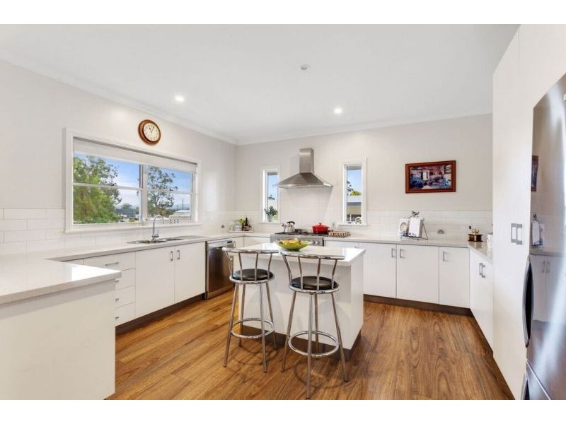 5 Elizabeth Street, Withcott QLD 4352