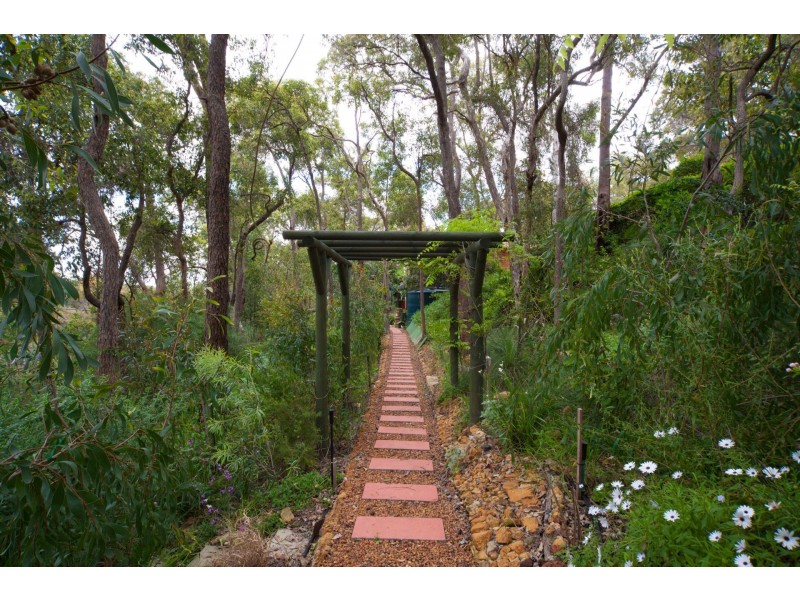 58 Stone Crescent, Darlington WA 6070