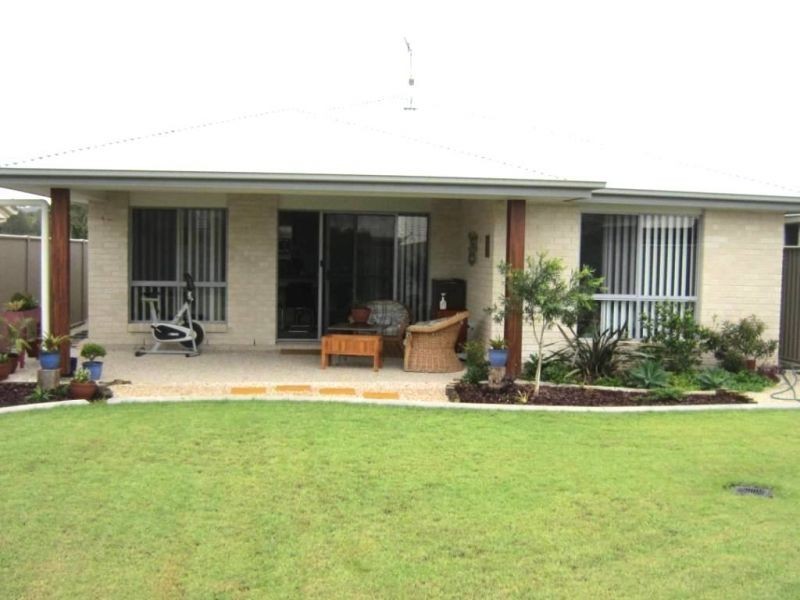2/11 Woolgoolga court, Pottsville NSW 2489