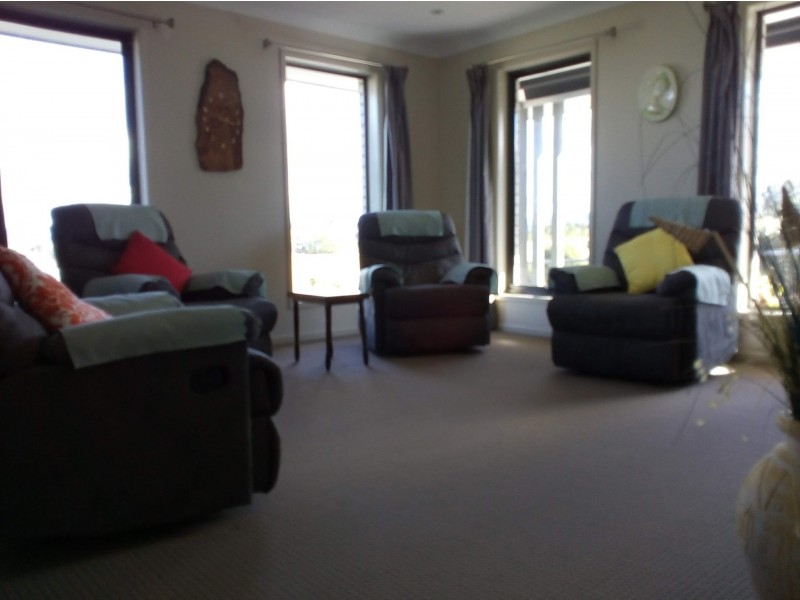8 Flame Tree court, Boonah QLD 4310