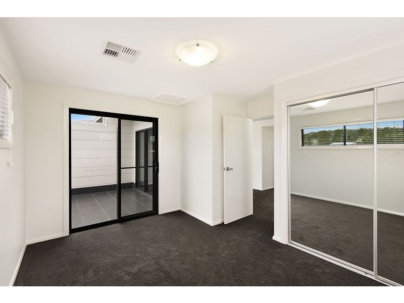 1/20 Charles Street, Warners Bay NSW 2282