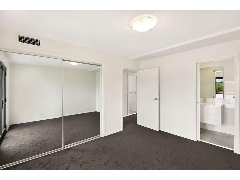 1/20 Charles Street, Warners Bay NSW 2282