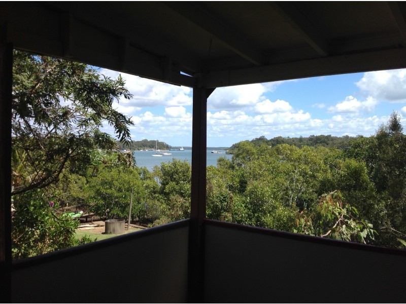 71 Pier Haven, Lamb Island QLD 4184